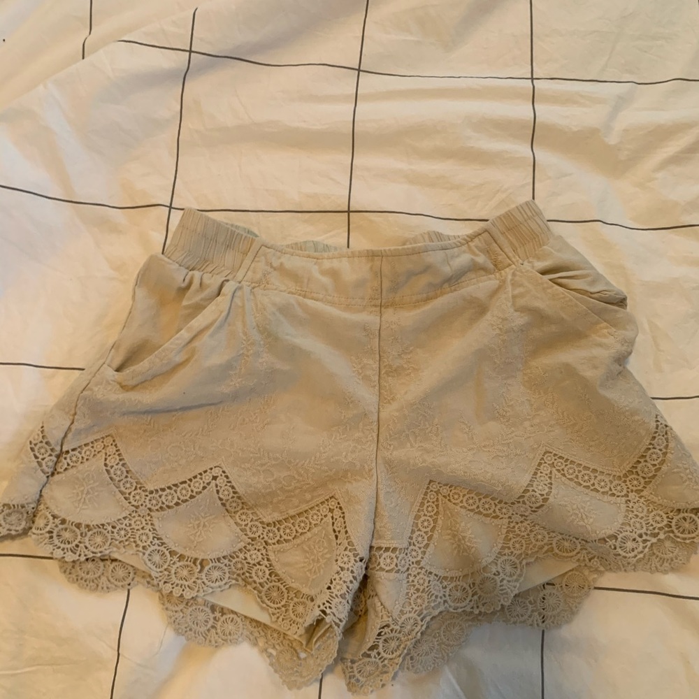 Xhilaration lace trim shorts size M
